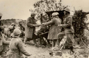 Από τα χαρακώματα στα τυπογραφεία: η δημοσιογραφία του ’40