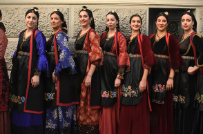 Λύκειο των Ελληνίδων: Η προετοιμασία για την παρέλαση της 28ης Οκτωβρίου