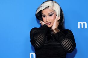 Η ράπερ Cardi B αποκάλυψε στο Instagram ότι δεν έχει πλύνει τα φυσικά της μαλλιά εδώ και μήνες - Ποικίλες αντιδράσεις από τους 163 εκατομμύρια ακόλουθούς της.