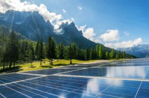 Αυστραλία: Το πρόγραμμα Solar Sharer θα προσφέρει 3 ώρες δωρεάν ηλιακής ενέργειας από το 2026 σε όλα τα νοικοκυριά, με ή χωρίς φωτοβολταϊκά.