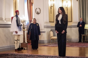 Η Κίμπερλι Γκιλφόιλ επέδωσε τα διαπιστευτήριά της στον Πρόεδρο της Δημοκρατίας, Κωνσταντίνο Τασούλα, και ανέλαβε επίσημα καθήκοντα πρέσβη των ΗΠΑ στην Ελλάδα.