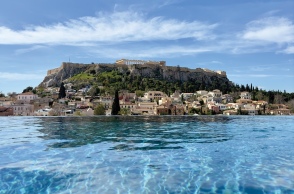 01-the-dolli-rooftop-pool-acropolis-view
