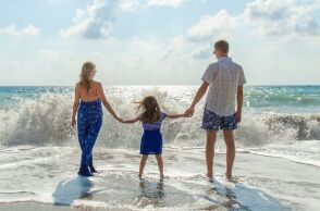 Το δημογραφικό και η πραγματικότητα της μητρότητας