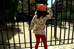 Συναγερμός σε Αγία Παρασκευή και Χολαργό για τον 67χρονο που προσεγγίζει ανήλικα παιδιά σε πλατείες και σχολεία