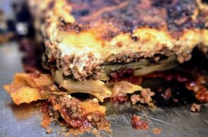 Διονυσάκης, Δάφνη