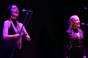 Roots & Rituals της Ελένης και της Σουζάνα Βουγιουκλή στο Theatre of the NO