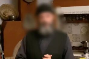 O ρασοφόρος YouTuber που προφυλακίστηκε για διακίνηση ναρκωτικών