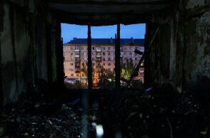 Ουκρανία: Σφοδρή ρωσική επίθεση έπληξε πολλές συνοικίες του Κιέβου, με 11 τραυματίες, φωτιές και εκτεταμένες ζημιές σε κτίρια και υποδομές.