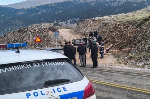 Αστυνομικοί ερευνούν τη δολοφονία του Γιάννη Λάλα