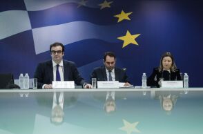 Προϋπολογισμός 2026: Πακέτο 2 δισ. ευρώ με φορολογική μεταρρύθμιση, αυξήσεις μισθών-συντάξεων και κατάργηση ΕΝΦΙΑ σε απομακρυσμένες περιοχές