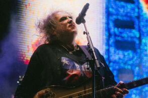 Οι Cure κυκλοφόρησαν το τρέιλερ για τη live ταινία «The Show of a Lost World» - Από 11 Δεκεμβρίου στους κινηματογράφους, με 31 τραγούδια και σπάνιο υλικό.