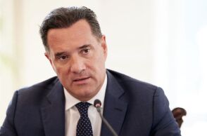 Ο Άδωνις Γεωργιάδης ασκεί κριτική στο βιβλίο «Ιθάκη» του Αλέξη Τσίπρα - Το σχόλιό του για τη διακωμώδηση του Παναγιώτη Λαφαζάνη και τη διαρροή αποσπασμάτων