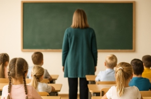 Η εκπαιδευτικός από το Λουτράκι και όλοι εμείς 