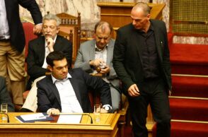 Τσίπρας για Βαρουφάκη: Το σχέδιό του ήταν να τυπώναμε κουπόνια αντί για χρήματα - «Είσαι με τα καλά σου;»