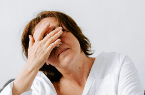 Πώς μπορούν να ξεπεραστούν τα ενοχλητικά συμπτώματα της εμμηνόπαυσης;