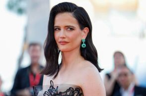 Η ηθοποιός Εύα Γκριν εντάσσεται στο καστ του Wednesday ως Θεία Οφηλία, φέρνοντας νέα δυναμική στην τρίτη σεζόν της σειράς του Netflix