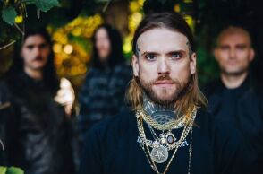 To death metal συγκότημα Vitriol διαλύθηκε εν μέσω περιοδείας, αφήνοντας τον frontman σε βενζινάδικο- Τα μέλη τον κατηγορούν για ξεσπάσματα θυμού 