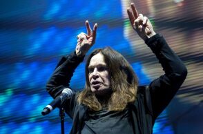 Το κατάστημα του Όζι Όσμπορν κυκλοφόρησε μπλούζα που σατιρίζει τον Ρότζερ Γουότερς, μετά τις προσβλητικές δηλώσεις του για τον εκλιπόντα θρυλικό μουσικό