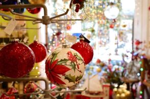 Επιθεώρηση Εργασίας: H καταβολή του Δώρου Χριστουγέννων σε όλους τους μισθωτούς του ιδιωτικού τομέα πρέπει να γίνει έως την 21η Δεκεμβρίου 2025 