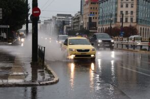 Meteo: Πάνω από 260 χιλιοστά βροχής στη Βλυχάδα Αττικής, 278 στο Νεοχώρι Χαλκιδικής - Ο χάρτης δείχνει υψηλές καταγραφές σε δεκάδες σταθμούς.
