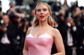 Η Σκάρλετ Γιόχανσον βρίσκεται σε διαπραγματεύσεις για το The Batman 2, δίπλα στον Ρόμπερτ Πάτινσον - Τα γυρίσματα ξεκινούν την άνοιξη, με πρεμιέρα το 2027.