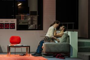 Η Στέγη παρουσιάζει τον «Οιδίποδα» του Ρόμπερτ Άικ σε τρεις καθολικά προσβάσιμες παραστάσεις - Με υπερτιτλισμό, ακουστική περιγραφή και απτική ξενάγηση 