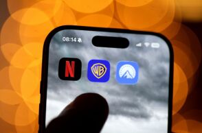 Explainer: Γιατί η Paramount προχωρά σε επιθετική προσφορά εξαγοράς της Warner Bros - Ο ανταγωνισμός με το Netflix για τον έλεγχο του ιστορικού στούντιο.