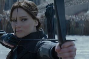 Hunger Games: Η Τζένιφερ Λόρενς και ο Τζος Χάτσερσον επιστρέφουν στο prequel Sunrise on the Reaping, προκαλώντας ενθουσιασμό στους θαυμαστές της σειράς ταινιών.