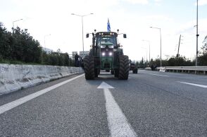 Ανυποχώρητοι οι αγρότες: Πού υπάρχουν μπλόκα σήμερα - Δείτε live χάρτη