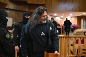 O Γιάννης Λαγός στη Δίκη της Χρυσής Αυγής