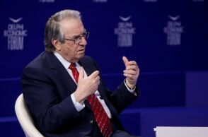 Μπαμπινιώτης: Η σύγκριση των ελληνικών λέξεων με τις αγγλικές - Ποια γλώσσα έχει τη μεγαλύτερη διαφάνεια;