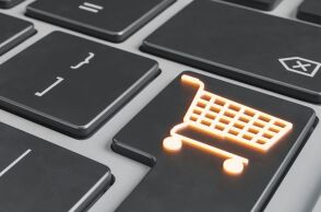 Σχεδόν 8 στους 10 Έλληνες αγοράζουν από πλατφόρμες εκτός ΕΕ, κυρίως λόγω χαμηλών τιμών, παρά τις ανησυχίες για ποιότητα και ασφάλεια.