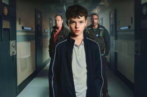 Ανασκόπηση 2025: Οι τηλεοπτικές σειρές που ξεχώρισαν μέσα στη χρονιά