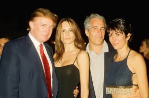 Nέες αποκαλύψεις: Ο Τραμπ ήταν 8 φορές στη λίστα επιβατών του τζετ του Έπσταϊν