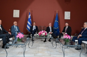 Από αριστερά: Σωκράτης Φάμελλος, Νικήτας Κακλαμάνης, Κυριάκος Μητσοτάκης, Κωνσταντίνος Τασούλας, Νίκος Ανδρουλάκης, Δημήτρης Κουτσούμπας