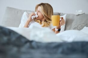 SOS από τον ΕΟΔΥ για τη γρίπη: Τα ύποπτα συμπτώματα - Υπερδιπλασιάστηκαν οι εισαγωγές ασθενών