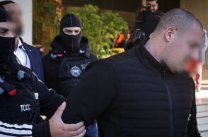 Φοινικούντα: Τα ίχνη, η πυρίτιδα και το περίστροφο - Τι ρωτούσε ο ανιψιός το ChatGPT