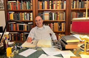 Ήρκος Αποστολίδης: Δεν μπορώ να βγάλω ένα βιβλίο όποτε θέλει ο εκδότης ή το αναγνωστικό κοινό