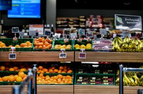 Ράφια μαναβικής σε σούπερ μάρκετ