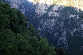 Αγνοούνται οκτώ ορειβάτες στον Ταΰγετο - Γλίστρησαν μέσα σε χαράδρα και εγκλωβίστηκαν