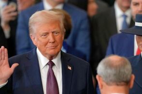 The Guardian: Απολογισμός για τον έναν χρόνο του Ντόναλντ Τραμπ