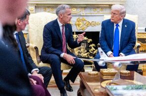 Με δασμούς 100% απειλεί τον Καναδά ο Τραμπ - «Η Κίνα θα φάει την χώρα ζωντανή»Με δασμούς 100% απειλεί τον Καναδά ο Τραμπ - «Η Κίνα θα φάει την χώρα ζωντανή»