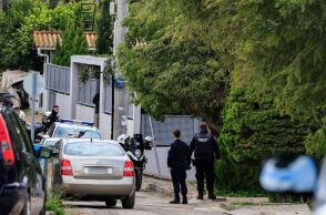 Γλυφάδα: 46χρονος με βεβαρημένο ιστορικό σκότωσε τον πατέρα του - Είχε δολοφονήσει τη μητέρα του το 2014 - «Θα σκοτώσω και τα αδέλφια μου», φώναζε