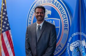 Ο προσωρινός διευθυντής της Υπηρεσίας Κυβερνοασφάλειας και Υποδομών των ΗΠΑ (CISA), Μαντού Γκοττουμουκκάλα