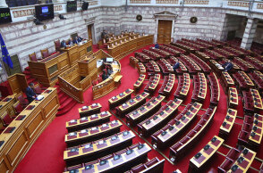 Η αντιπολίτευση σε πλήρη σύγχυση 