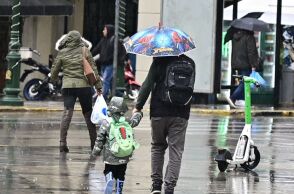 Καιρός: Πορτοκαλί συναγερμός από την ΕΜΥ για σφοδρές καταιγίδες σε όλη τη χώρα την Πέμπτη