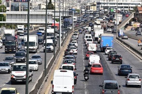 Κίνηση και φορτηγά στον Κηφισό