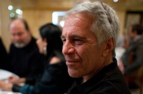 Η Γκισλέιν Μάξγουελ ισχυρίζεται ότι 29 συνεργάτες του Τζέφρι Έπσταϊν έκαναν μυστικούς διακανονισμούς για να αποφύγουν δίωξη - Ζητά ακύρωση της καταδίκης της.