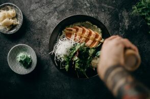 11 νόστιμα στέκια που μας ταξιδεύουν στον κόσμο