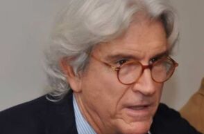 O Σάκης Μουμτζής